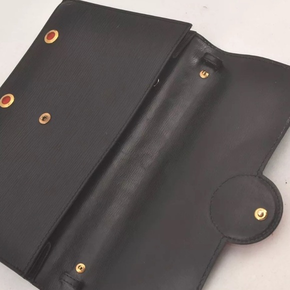 Louis Vuitton LV Black Épi Hublot Clutch Bag with COA  EUC - Picture 14 of 17